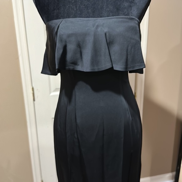 J Jill - Black Strapless Ruffled Gown/Dress Size 2
